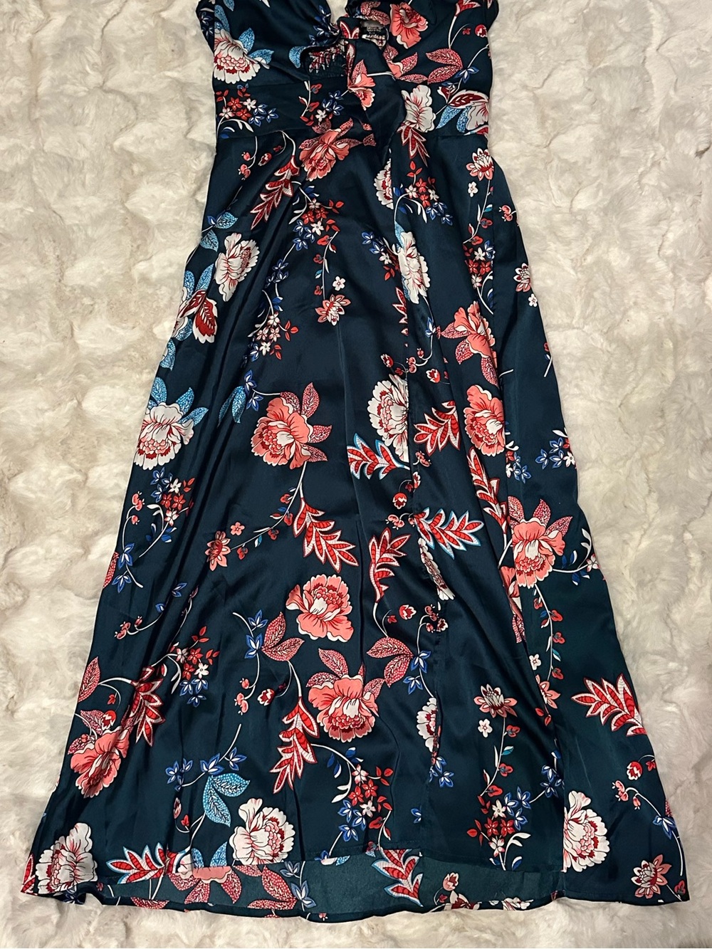 Elegant Maxi Floral Dress in Super Dark Green - Picture 3 of 4